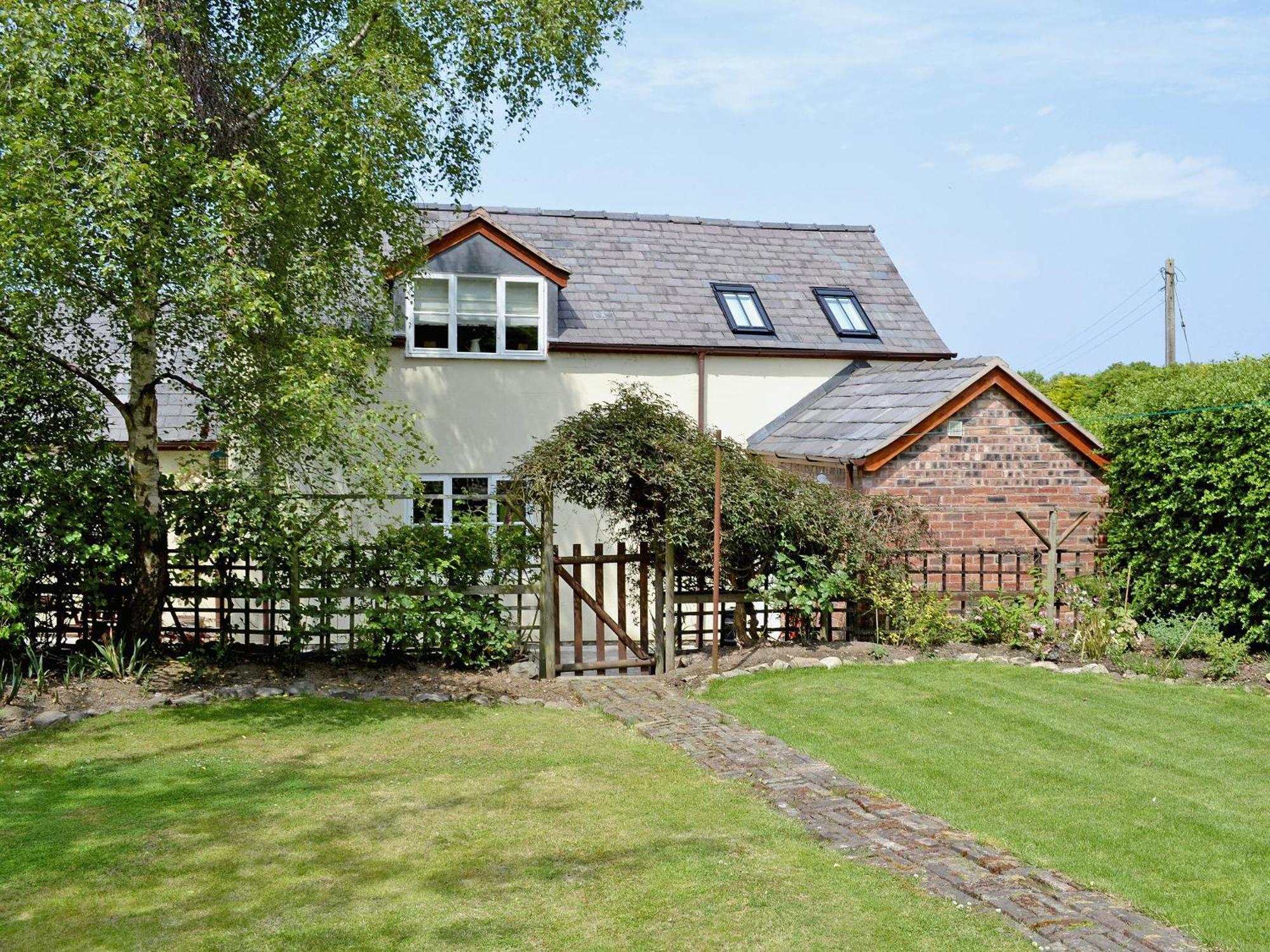 Woodhouse Cottage Hawarden Екстериор снимка